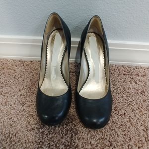 Jessica Simpson round toe pumps. Black size 9